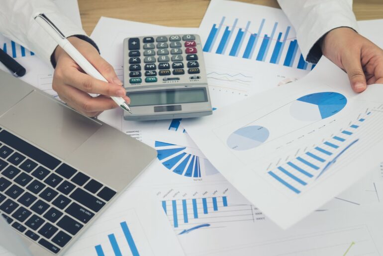 ilustrasi analisis data