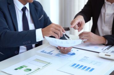 Mengapa Excel adalah Pilihan Tepat untuk Analisis Data? Ilustrasi analisis data